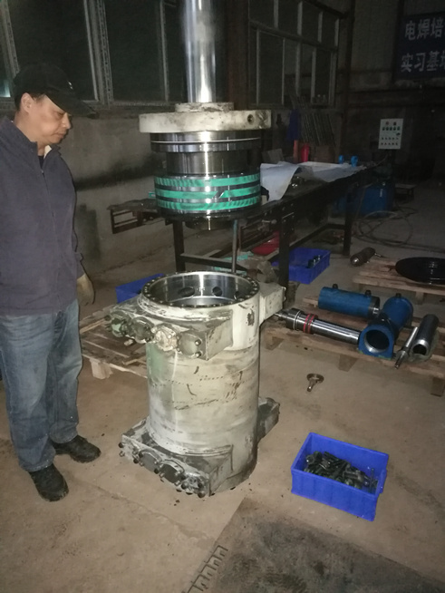 液壓油缸維修(圖20) 液壓油缸維修(圖20)