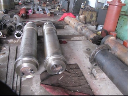 液壓油缸維修(圖4) 液壓油缸維修(圖4)