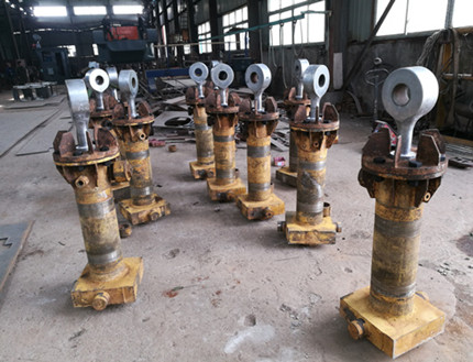 液壓油缸維修(圖10) 液壓油缸維修(圖10)