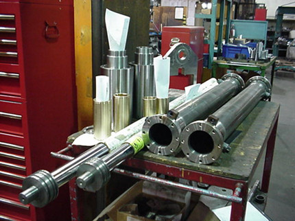 液壓油缸維修(圖22) 液壓油缸維修(圖22)