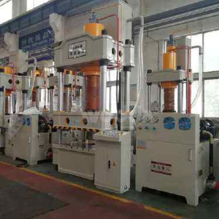 四柱壓力機維修(圖1) 四柱壓力機維修(圖1)